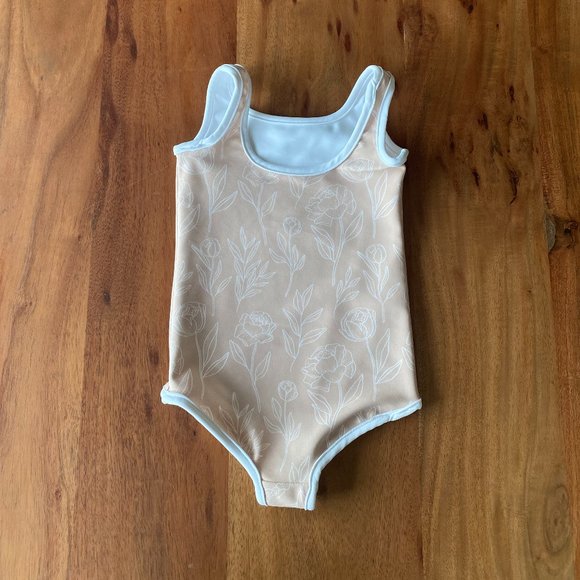 ❌SOLD Peony Print Swimsuit NWOT 18-24 months - Picture 2 of 4